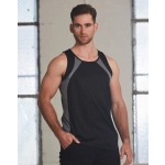 A men's sprint singlet in black with grey detailing, featuring a fitted design and a logo on the front.